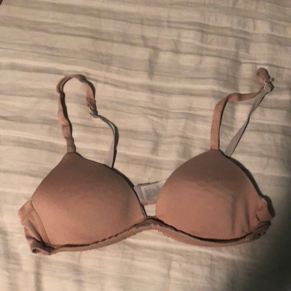 Maidenform 36A nude